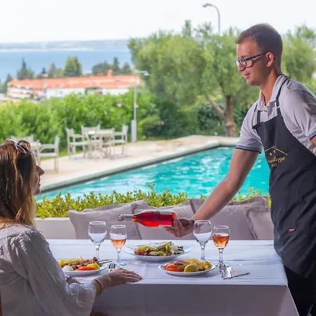 Apart Otel Asteris Village 3*